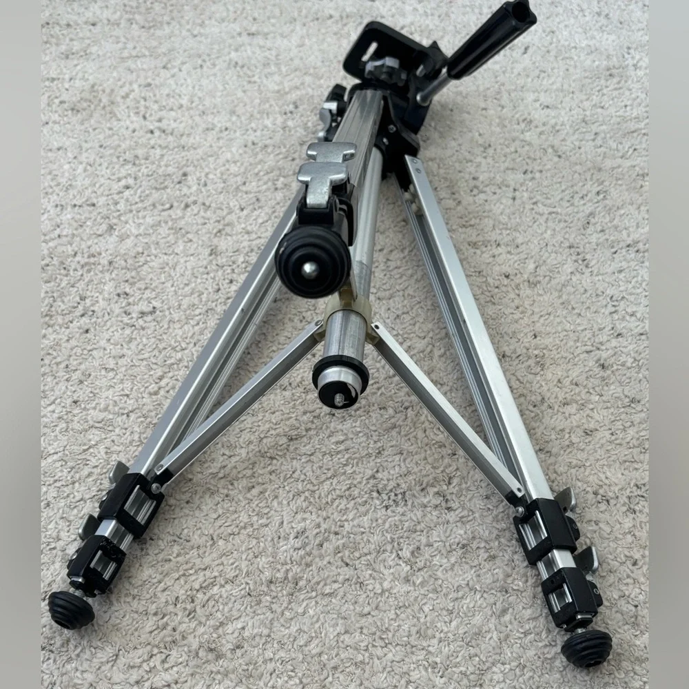 IIC Taiwan Tripod